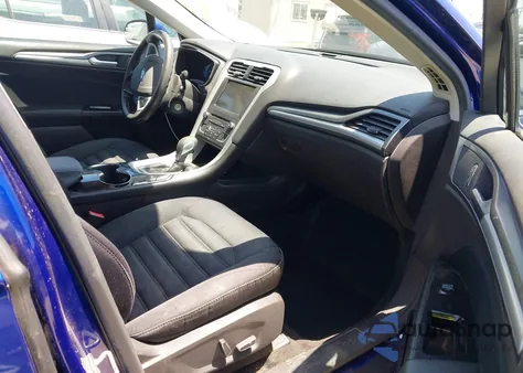 2016 Ford Fusion Hybrid Se z USA, uszkodzony, nr VIN 3FA6P0LU2GR356101